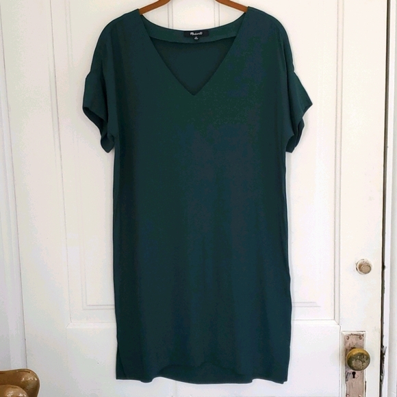 Madewell Dresses & Skirts - Madewell Novel Green Vneck Shift Dress